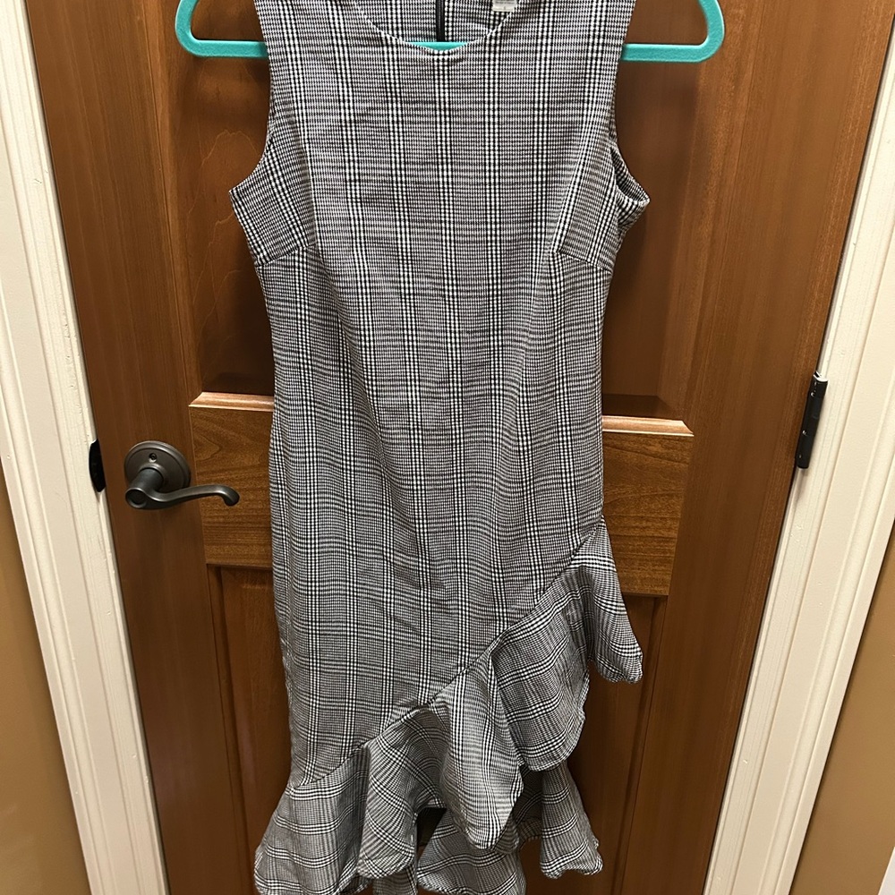 Calvin Klein Gray and White Asymmetrical Ruffled Sheath Dress
